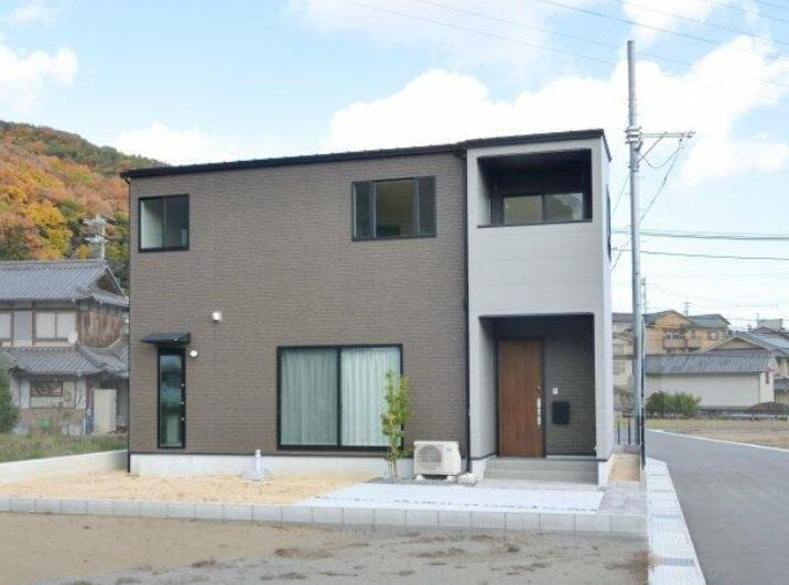 尾道市栗原町の中古一戸建