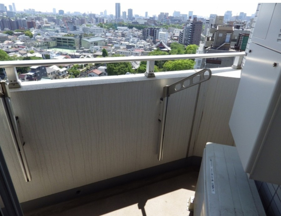 【バルコニー】