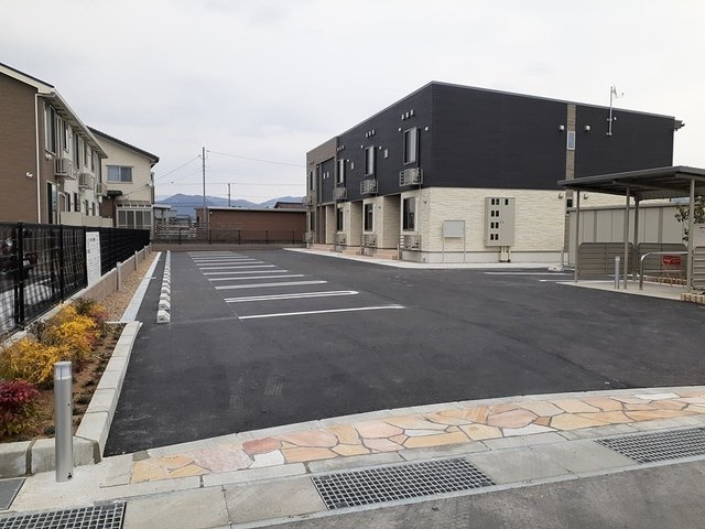 ダンディライオンⅤの駐車場