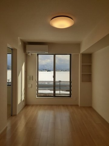 ダンディライオンⅤの居間・リビング