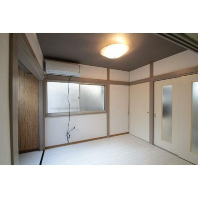 【居間・リビング】 | 中野区若宮戸建 | 明るい洋室！