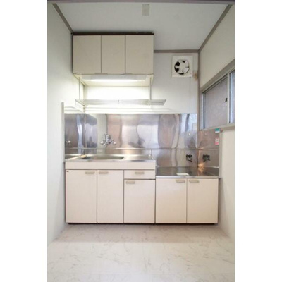 【キッチン】 | 中野区若宮戸建 | ガスコンロ設置可。