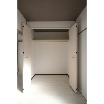 【収納】 | 中野区若宮戸建 | クローゼット完備。