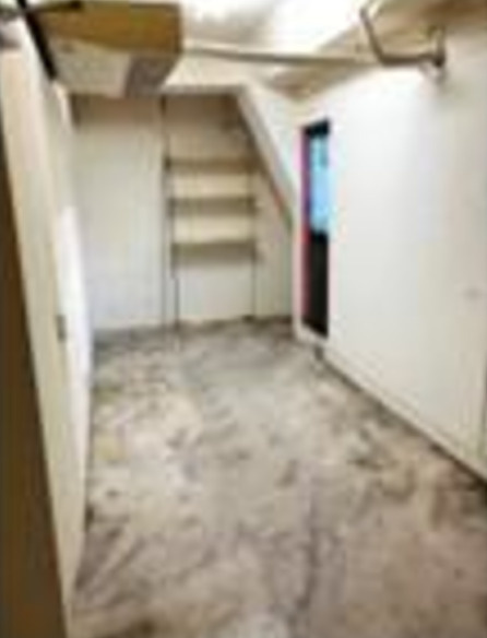 大阪市中央区西心斎橋２丁目の店舗事務所のロビー