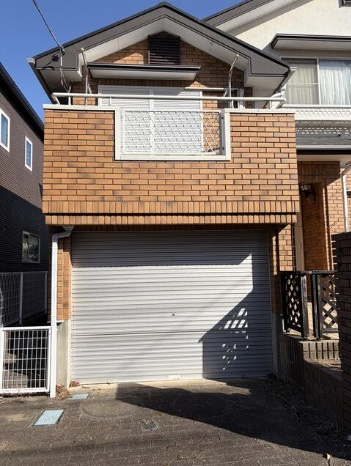 【駐車場】 | 八千代市勝田台北2丁目　中古戸建て　 | 車庫