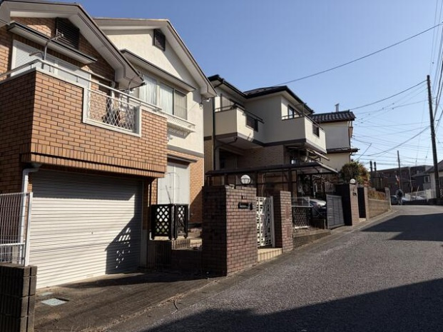 【前面道路含む現地写真】 | 八千代市勝田台北2丁目　中古戸建て　 | 前面道路写真
