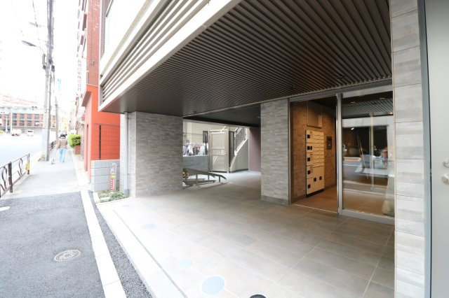 【エントランス】