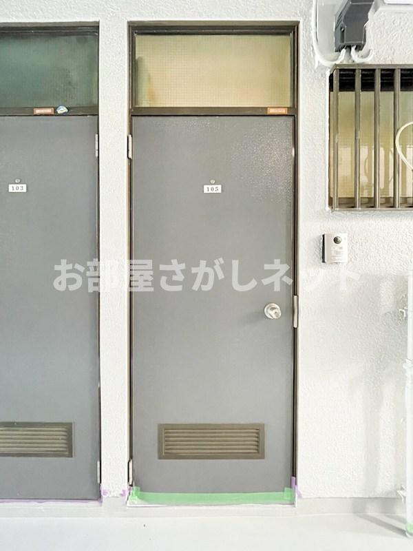 板橋区向原2丁目のアパートの玄関