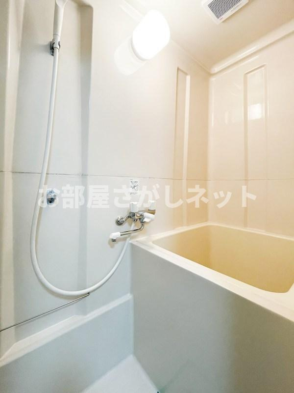 板橋区向原2丁目のアパートの浴室