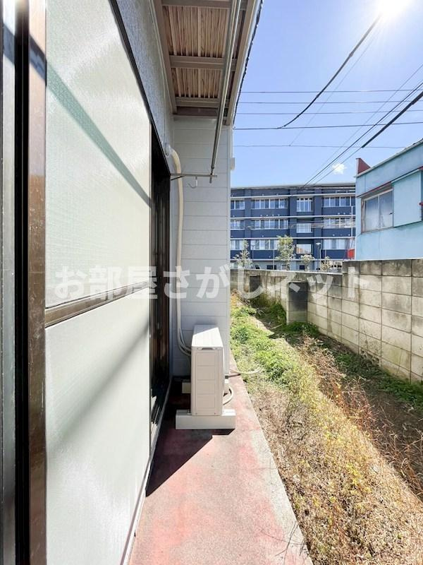 板橋区向原2丁目のアパートのバルコニー