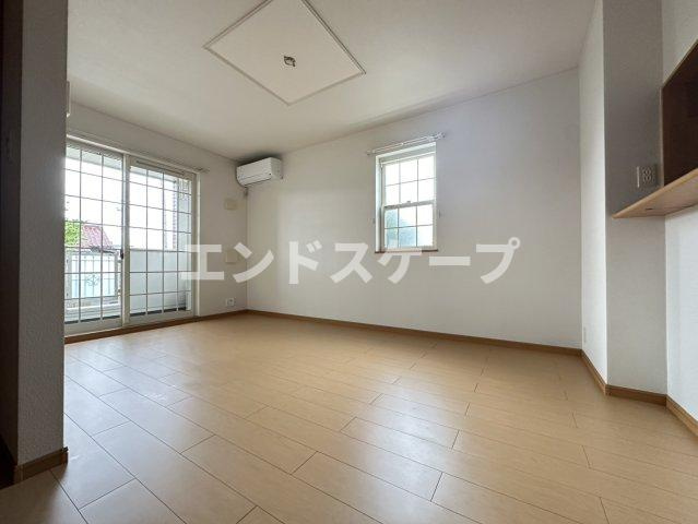 プリマヴェーラの居間・リビング|高崎、前橋のお部屋探しはエンドスケープまで！お客様の理想お聞かせ下さい♪