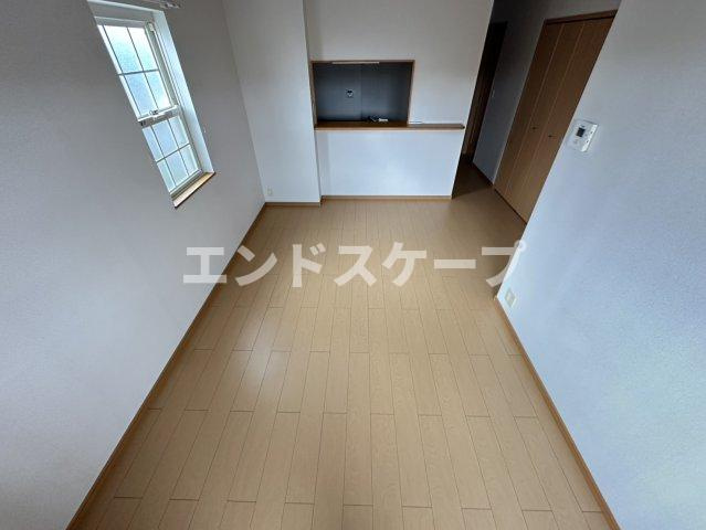プリマヴェーラの居間・リビング|高崎、前橋のお部屋探しはエンドスケープまで！お客様の理想お聞かせ下さい♪