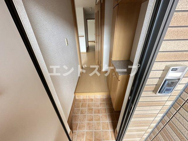 プリマヴェーラの玄関|高崎、前橋のお部屋探しはエンドスケープまで！お客様の理想お聞かせ下さい♪