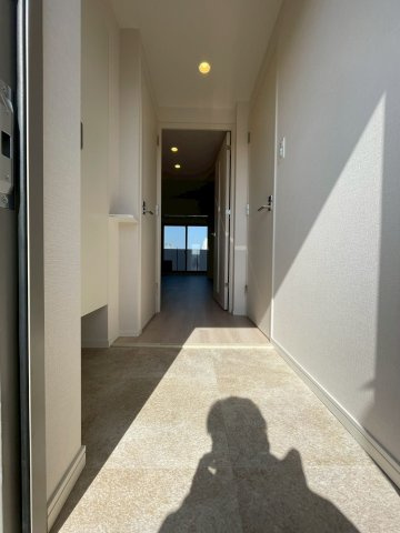 スプランディッド弁天町WESTの玄関
