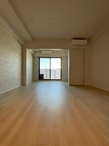 スプランディッド弁天町WESTの居間・リビング