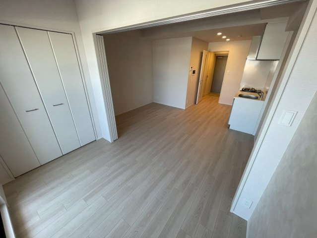 スプランディッド弁天町WESTの洋室