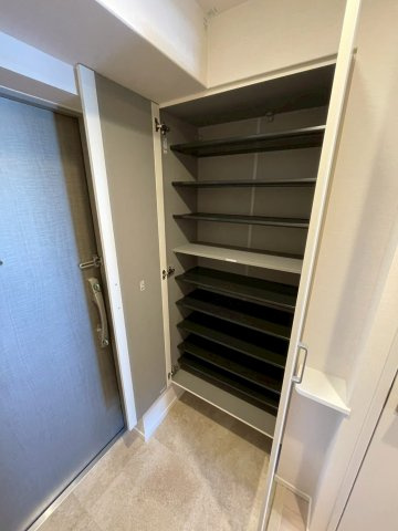 スプランディッド弁天町WESTの収納