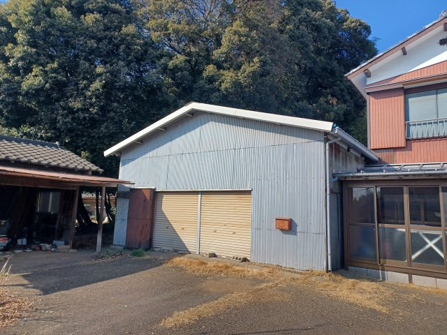 東松山市上野本土地627坪の外観|敷地内建物（倉庫）