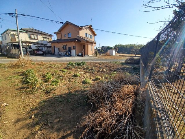 東松山市上野本土地627坪の外観|畑部分