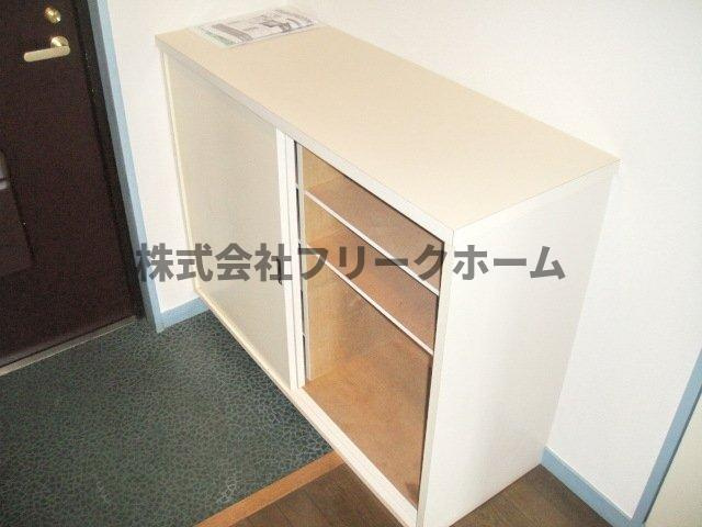 三鷹市井口１丁目の賃貸マンションの玄関