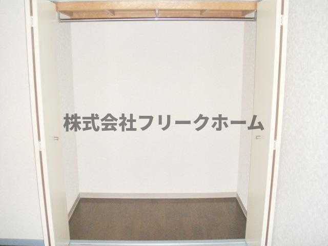 三鷹市井口１丁目の賃貸マンションの収納