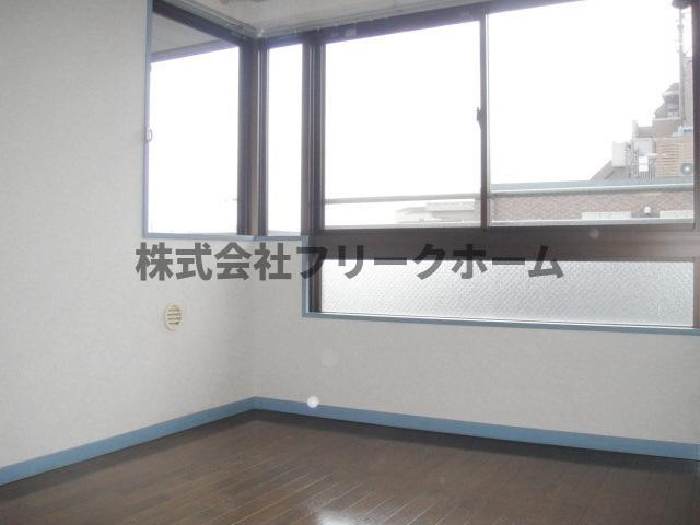 三鷹市井口１丁目の賃貸マンションの寝室