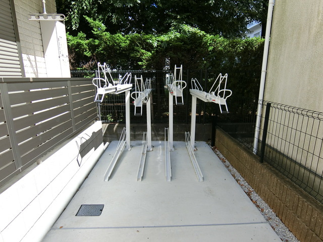 Ｍａｉｓｏｎ　Ａｌｂａのその他共用部分|★敷地内自転車置場（1～2階）★