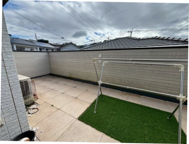 草牟田2丁目　中古戸建てのバルコニー|ゆとりのあるルーフバルコニー！洗濯物もたっぷり干せます。