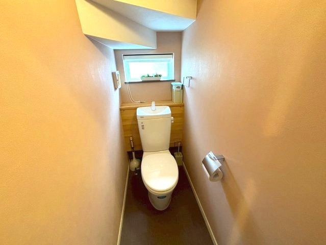 草牟田2丁目　中古戸建てのトイレ|1階のトイレです。