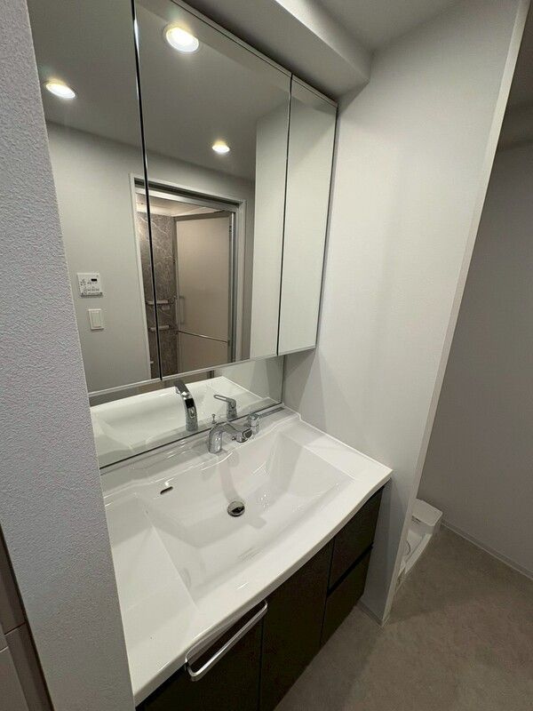 LUXENA船堀の独立洗面台