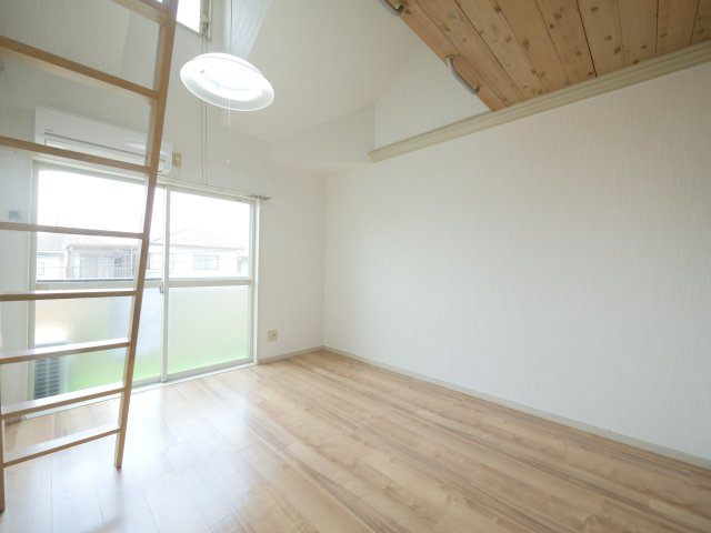 リヴェール豊成第1の洋室|※写真は別の部屋のものです。