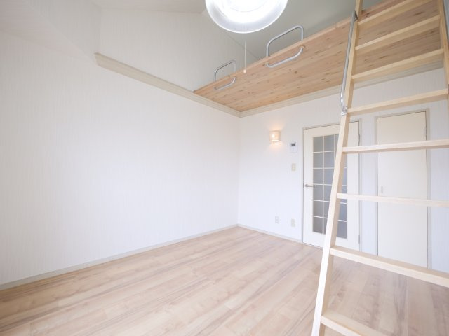 リヴェール豊成第1の洋室|※写真は別の部屋のものです。