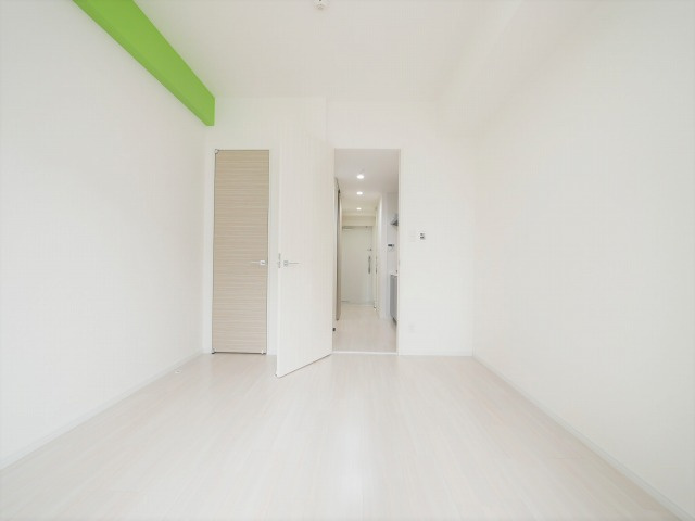 大阪市生野区中川１丁目の賃貸マンションの居間・リビング