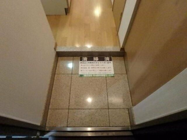 ルーブル飯田橋の玄関