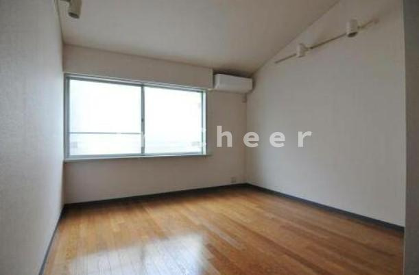 シェ・オークルの居間・リビング