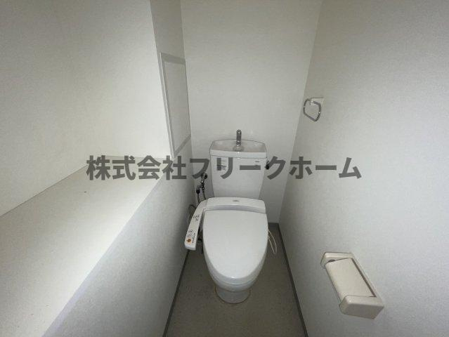 三鷹市下連雀３丁目の賃貸マンションのトイレ