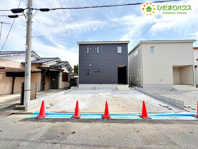 行田市向町　第2　新築一戸建て　クレイドルガーデン　02の駐車場