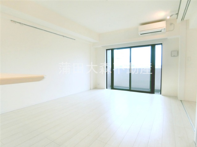 ステージグランデ蒲田アジールコートの居間・リビング|カウンターキッチンのLDK14帖　リビングダイニングキッチン