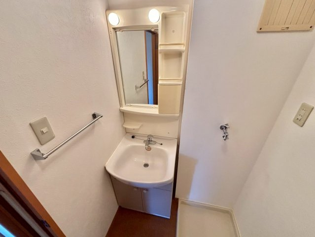 カームフォレストの独立洗面台