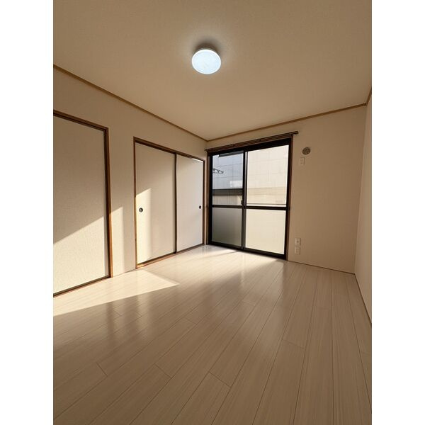セジュール桂A棟の洋室