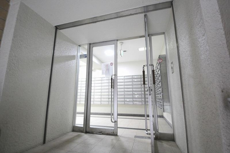 メゾン枚方リバーサイドのエントランス|■物件内覧・資金計画相談・住宅ローン相談、リフォーム相談、お問合せ受付中■
※当日・翌日のご内覧、ご相談はお電話でのお問合せがスムーズです！