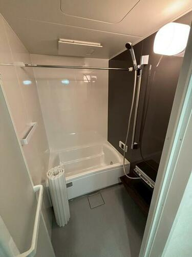 メゾン枚方リバーサイドの浴室|ユニットバス
■物件内覧・資金計画相談・住宅ローン相談、リフォーム相談、お問合せ受付中■
※当日・翌日のご内覧、ご相談はお電話でのお問合せがスムーズです！