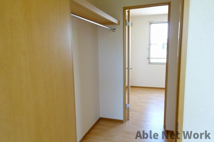 ラルジュ Dの収納|ウォークインクローゼット