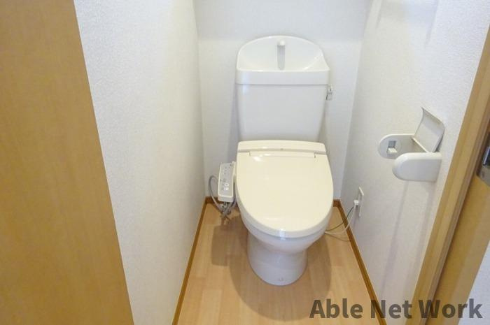 ラルジュ Dのトイレ|温水洗浄暖房便座