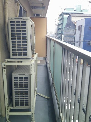 大阪市中央区上汐１丁目の賃貸マンションのバルコニー