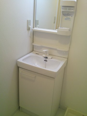 大阪市中央区上汐１丁目の賃貸マンションの洗面所