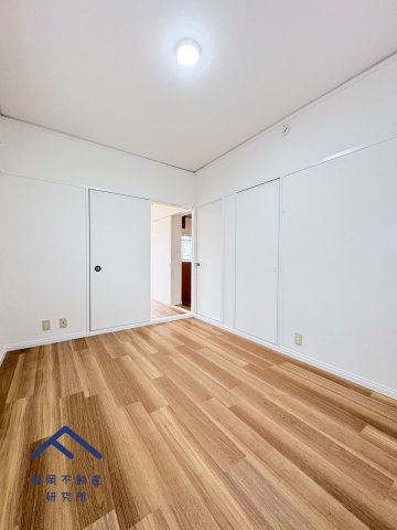 エメラルドマンション第2箱崎　Ａ棟の洋室