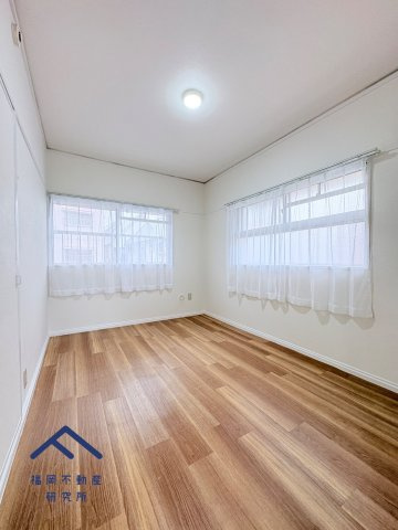 エメラルドマンション第2箱崎　Ａ棟の洋室