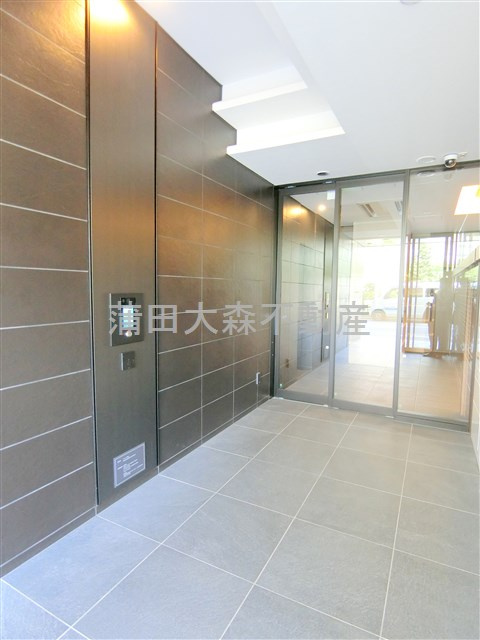 フレンシア蒲田のエントランス