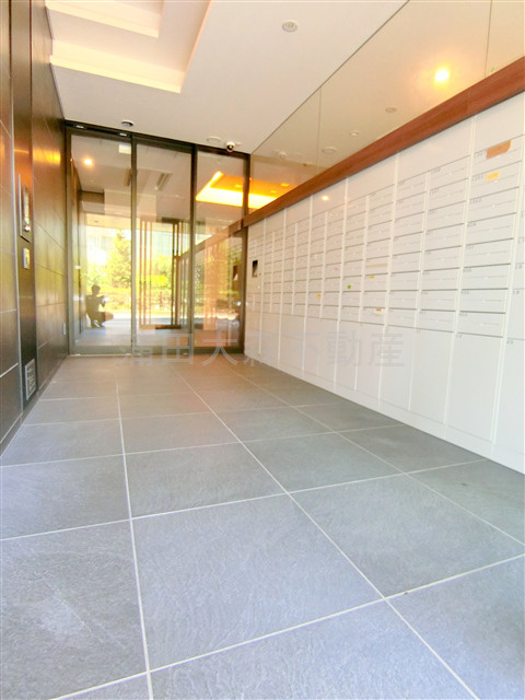 フレンシア蒲田のエントランス|エントランス　防犯カメラTVモニター付オートロック